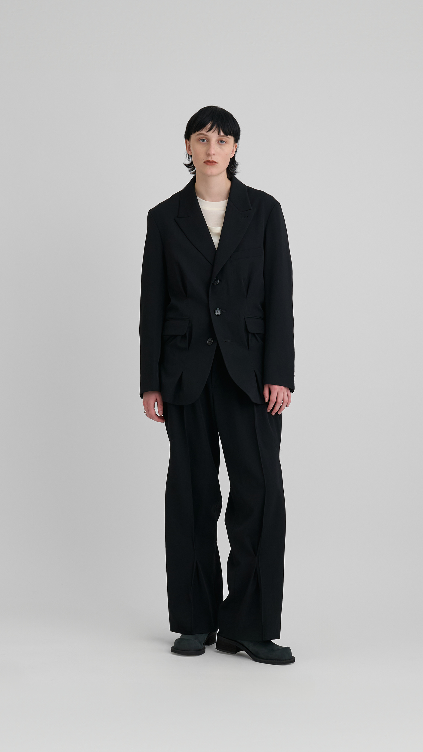 KHOKI Tuck-detail blazer pants 本日中まで値下げ Future Present - KHOKI | Tuck-detail Blazer