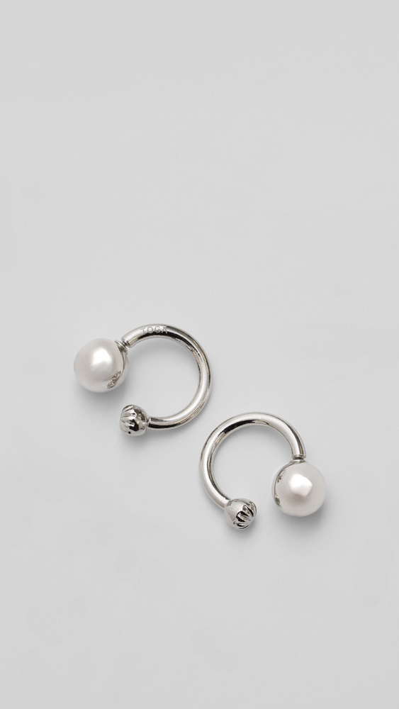 【美品】TOGA VIRILIS Motif pierced earrings 274_600c3d3d3c-tp21-