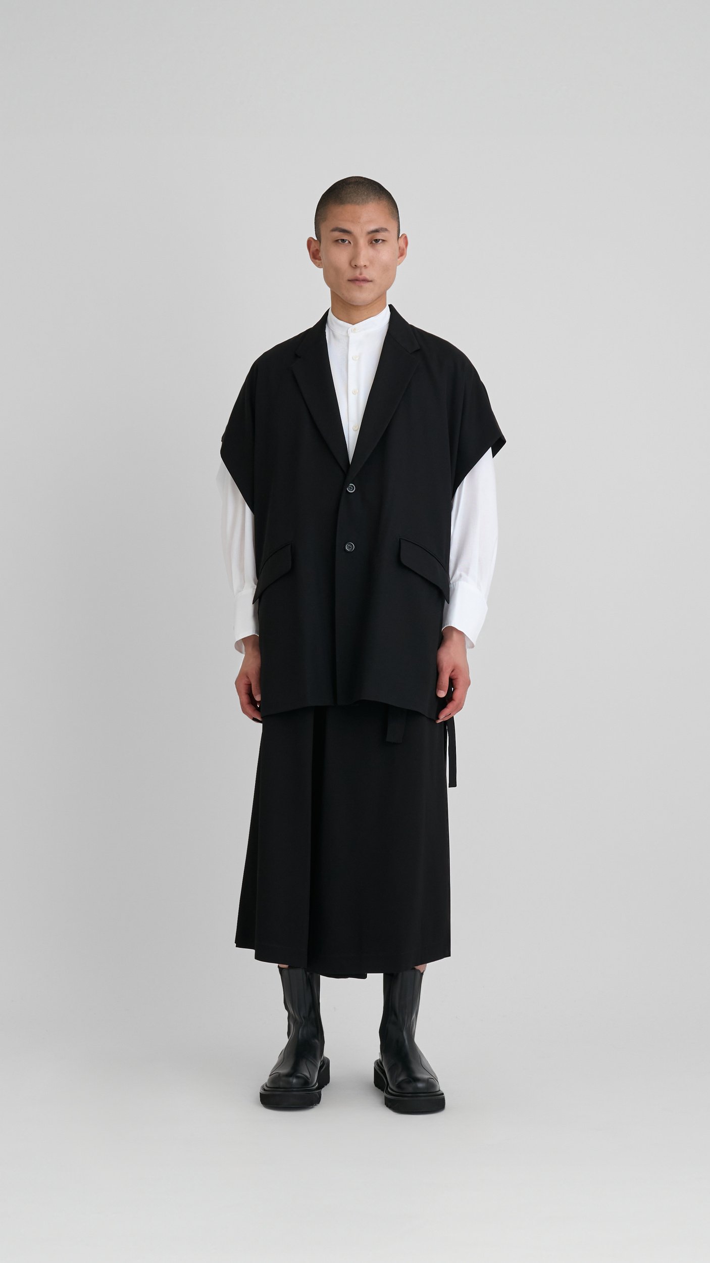 UJOH ZIP Slit Vest ブラック