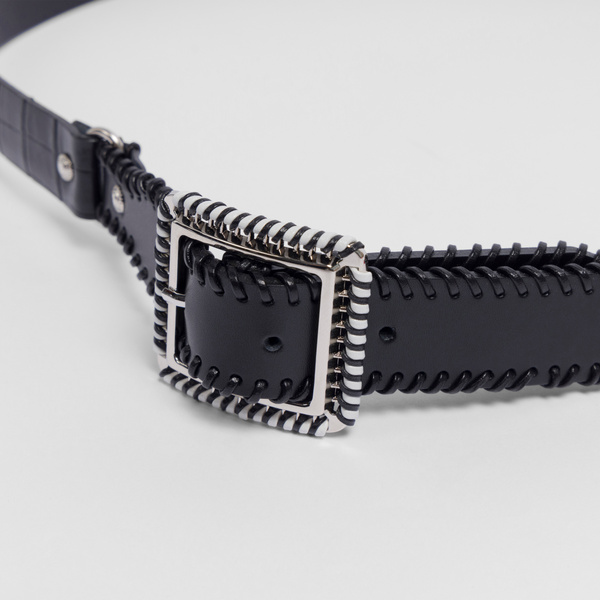【TOGA PULLA】美品　Double buckle belt TOGA PULLA（トーガ プルラ）の「TOGA PULLA Double buckle
